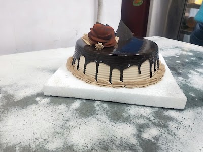 BAKE3C76SYT8_Prince_Cake_ChIJxZjGVXEN8jkR9TH2bdkvtdY_4