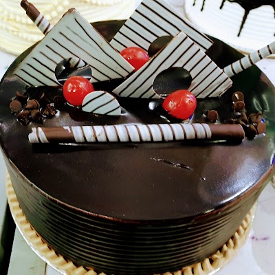 BAKEFN86WW2R_HAPPY_BIRTHDAY_CAKE_PLACE_ChIJCZIdYvpD8jkR6Br-C5CHJbY_3