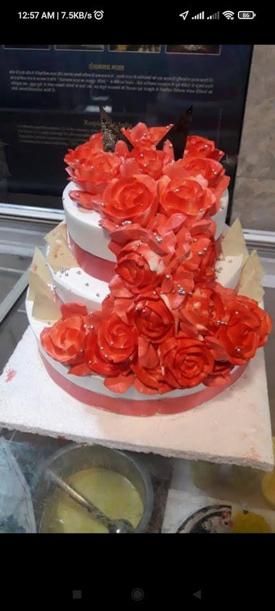 BAKEGLOAJJ5V_Krishna_Kanhaiya_General_Store_ChIJRwrDJS0j8jkRG_MXYxB8A9I_8