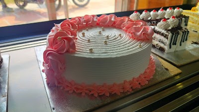 BAKEJP64NAZ4_Vansh_Bakery___Cafe_ChIJPx7WSlYj8jkR5lIazCf55cM_4