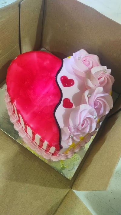 BAKEJP64NAZ4_Vansh_Bakery___Cafe_ChIJPx7WSlYj8jkR5lIazCf55cM_8