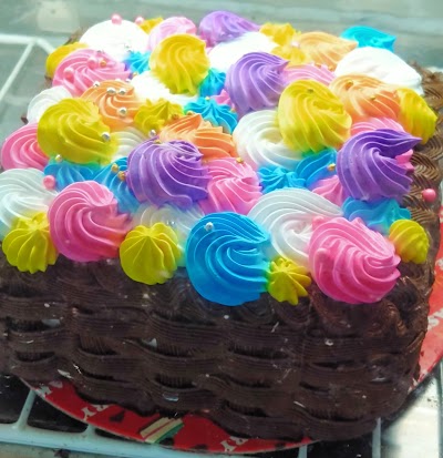 BAKEUFPJURXZ_CAKE_HOUSE_ChIJ0Q3k84oP8jkRUSMnJeeOL1U_9