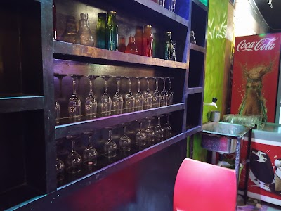 BAKEUH1P4PCM_The_Halt_Restaurant_by_Kshirsagar_ChIJM927Wqcb8jkRw-wv38ss9_w_5