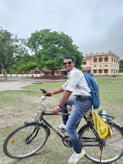 COLLOWRYAGZ5_gd_college_ChIJVVVVFVoF8jkRg18GzAq5ops_4