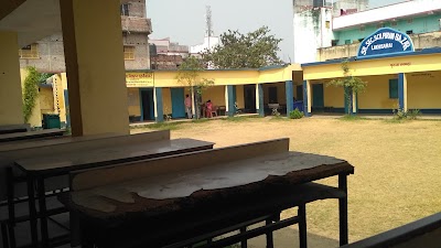 COLLZBNTL7OG_P.B_High_School_ChIJ11bDJisj8jkRLC96fdBEedY_2