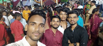 COLLZBNTL7OG_P.B_High_School_ChIJ11bDJisj8jkRLC96fdBEedY_6