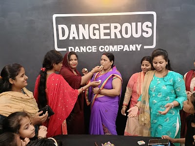 DANCEQ1MNB9V_DANGEROUS_DANCE_COMPANY_ChIJd-kasmjk8TkRWxSeNJELrZU_4