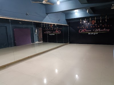 DANCEY97EEF5_Triple_Rock_Star_Dance_Academy_munger_bihar_ChIJlYvlpijv8TkRQPAhYGcbPw4_1