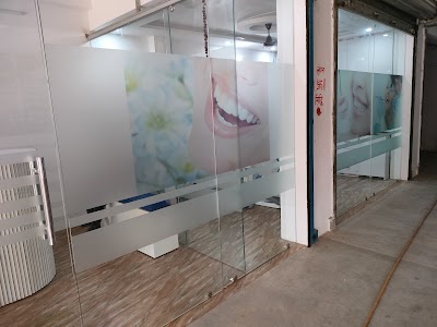 DENTWHRY26HX_SECURE_32_DENTAL_CLINIC_ChIJVaWdyfkr8jkRnrGBi309BKE_2