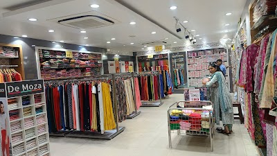 GYM16VVZ8Y3E_COUNTRY_MART_ChIJqfM5DC8b8jkRN5WYf8DQcxw_3