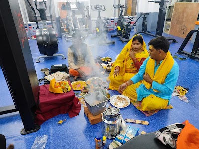 GYMF0SJ74YYU_Golden_Gym_khaira_ChIJQzRZctgr8jkRpag0PzoLNCY_1