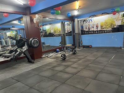 GYMFOIJE1UQ1_F3_zone_ChIJp8ofyAcb8jkRxqBtWwPmrrk_1