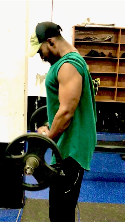 GYMNNBVAH89M_Golden_Gym_ChIJ1WHKG-0r8jkRNkNWDoD39CY_3