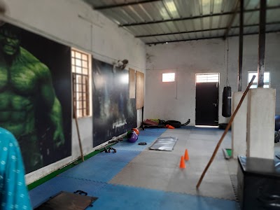 GYMUSGNIGUKU_FITNESS_FREAK_GYM_ChIJ1RWSbNIa8jkRxbWTiSw26bs_7