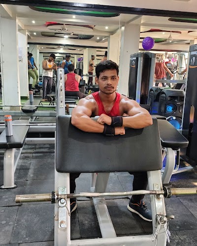 GYMVVNY7QN5J_NEW_FITNESS_CLUB_ChIJAUfjOOoN8jkR-3_j9s-qRR0_4