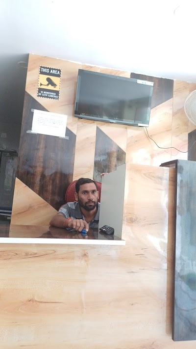 HOSPELQQDKRQ_Dr_Surya_Nandan_singh_Surgical_care_Hospital_ChIJyX6QTdMr8jkRzY5yPL4gO44_1