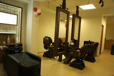 LAUNXZMWOYP1_11_Crossings_ChIJzZS9cqtX7TkRhOMPO072HlA_10