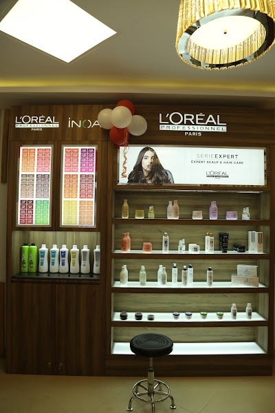 LAUNXZMWOYP1_11_Crossings_ChIJzZS9cqtX7TkRhOMPO072HlA_4