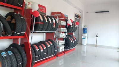 MANF4MMGBL1P_G-S_TYRES_ChIJk76W8J078jkR1TVtX14Rp7U_4