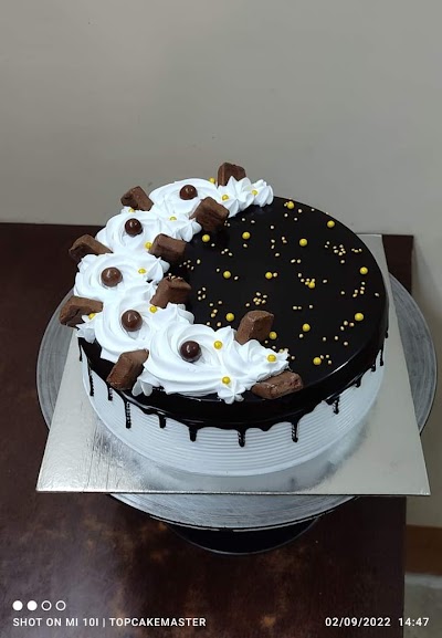 MANFAVW8GQSQ_CAKE_IN_KILO_ChIJlcyK4dsj8jkRbrj9uTbIqQM_7