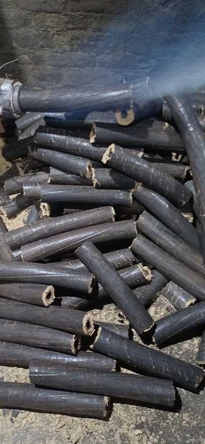 MANFV28YF7L0_Vicky_lakri_mil_ChIJO6C1cwA98jkR11ylzpay7rg_6