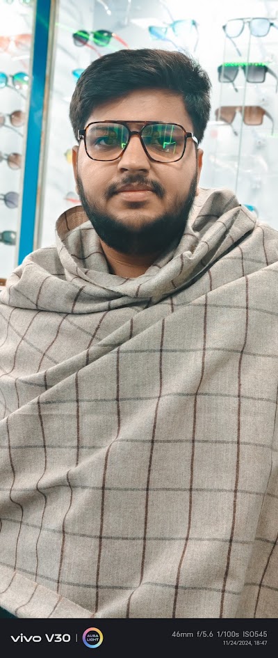 OPT1KP34YDMK_Famous_Optical_ChIJoRb1P7kb8jkR6CQeHXYbzR8_1