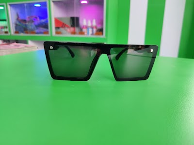 OPT1KP34YDMK_Famous_Optical_ChIJoRb1P7kb8jkR6CQeHXYbzR8_3