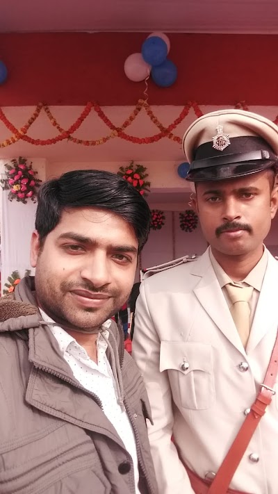 OPTEYYZOQAJW_New_Bombay_Optical_ChIJyXoq4Sgb8jkRopY8pvD1dCQ_6