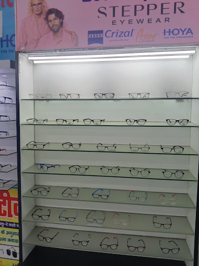 OPTP6WG4CEBE_Zoom_Opticals_ChIJH8Nu6pgb8jkRwJG_NvEqtng_9