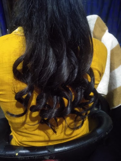 PARL1BS4IVMM_Paridhi_Glamour_ChIJVQ_BYvkr8jkRGz7hcODExVI_4