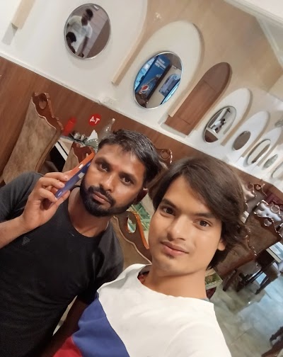 PARLQ2QUKBAE_Sakshi_men_s_parlour_ChIJX0R7Cbwr8jkRimcPb-TRvJI_1