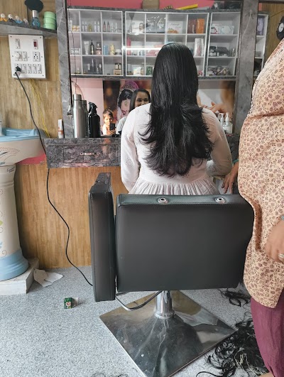 PARLTM7BZK7L_The_Beauty_World_ChIJdXau41Ej8jkRO_LVgrAfKmw_6