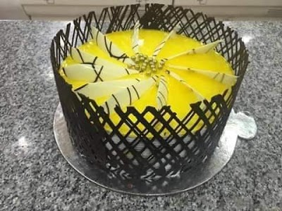 PARLUS8PBLAC_Royal_ice-cream_parlour_ChIJibL064Aj8jkRnhnsmQF8DNE_10