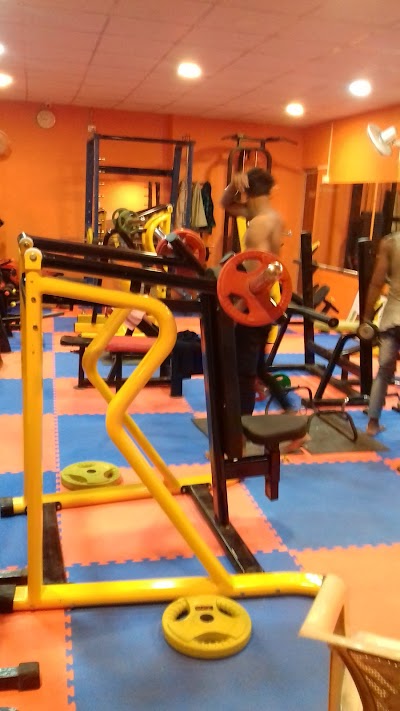 PHYS1F95VYV5_Royal_Gym_and_physiotherapy_ChIJP6lNiWb38TkR2CcGiB2XEf4_7