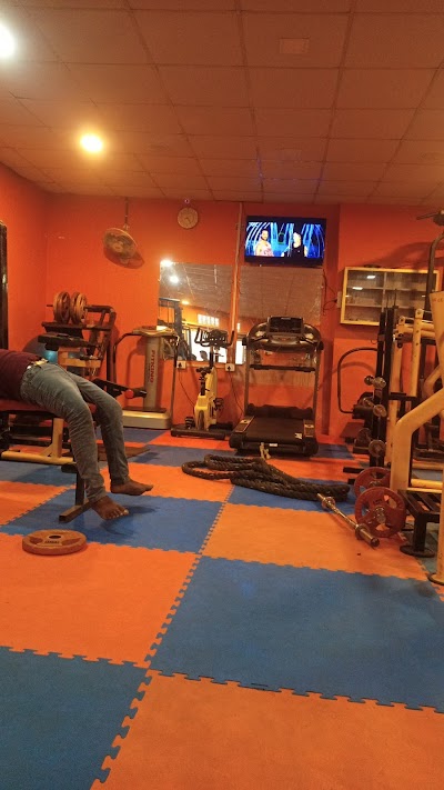 PHYS1F95VYV5_Royal_Gym_and_physiotherapy_ChIJP6lNiWb38TkR2CcGiB2XEf4_9