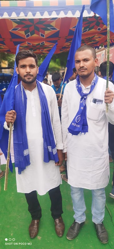 SCHO9BXWOVQ5_U.M.S.uksi_ChIJMy9ydQA38jkR4UMnyx7XKG8_2