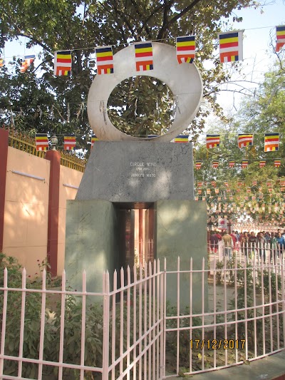 SCHOBV4WW63L_Queen_Mary_English_School_ChIJY1ftsAIj8jkRfv24b92UOpo_8