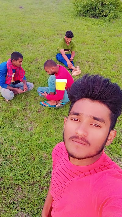 SCHOCNMU609K_UMS_LAKHNA_ChIJHdYlchgh8jkRYRwtDM_T_fs_8