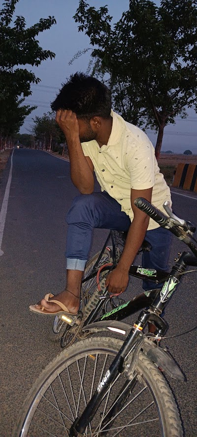 SCHOF2V0UB3C_UHS_TORALPUR_ChIJnaWyhLUh8jkRIVStR7_a9rA_2