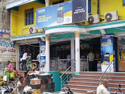 STATVZB9UNYL_Popular_Book_Store_ChIJva3bCMw88jkRlIcRl_EnrXU_1