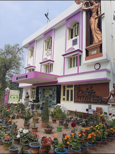 TAXC8C44DJS2_Viplavi_library_ChIJnWtWgWIc8jkRu-1FckPd5OM_2