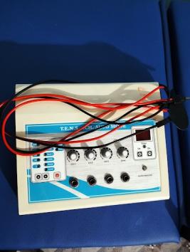 PHYSWENU9ZIX_Care___Cure_Physiotherapy_Clinic_Lakhisarai_ChIJi7c0AQA98jkREe-Fu2-jLPA_1