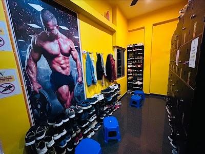 YOGAIJ5D7CO7_Fitness_Arena__unisex_gym___ChIJuTE2sp8j8jkRpGyxTv-xiVM_9